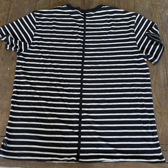 Lululemon All Yours Tee Size 6 Black Stripe - Picture 10 of 10